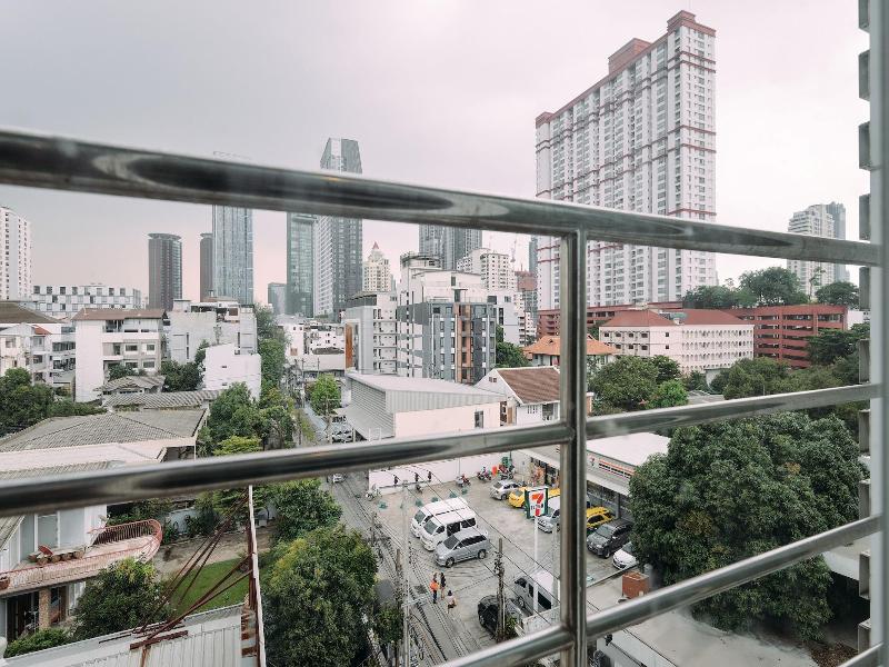 Tori Crown Hotel image