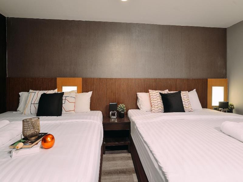 Tori Crown Hotel image