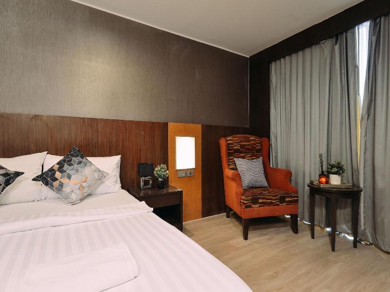 Tori Crown Hotel image
