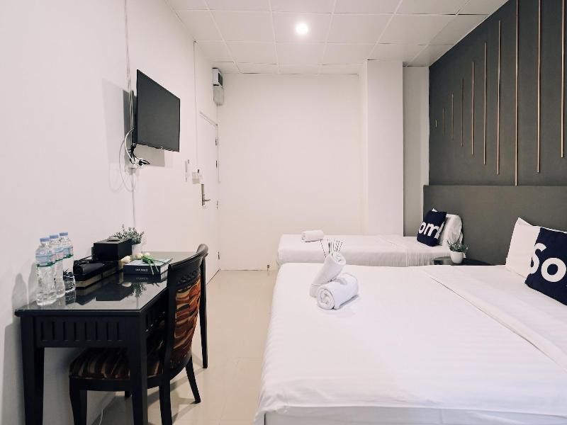 Tori Crown Hotel image