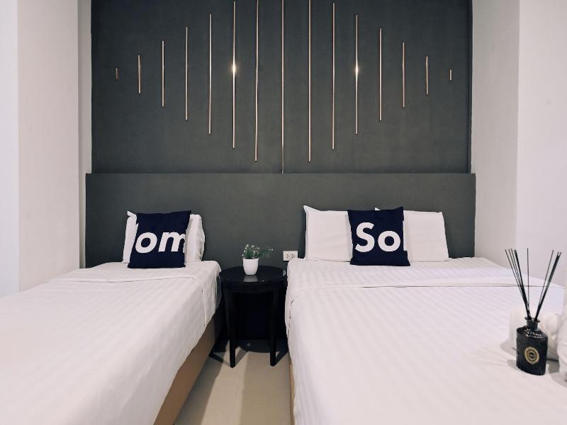 Tori Crown Hotel image