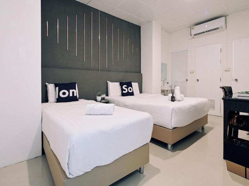 Tori Crown Hotel image