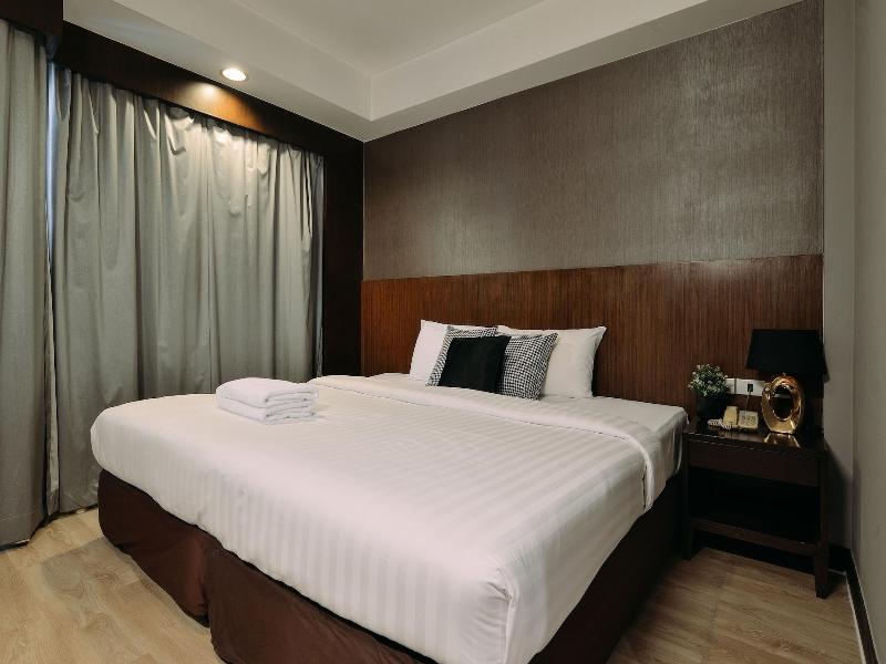 Tori Crown Hotel image