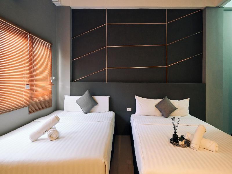 Tori Crown Hotel image