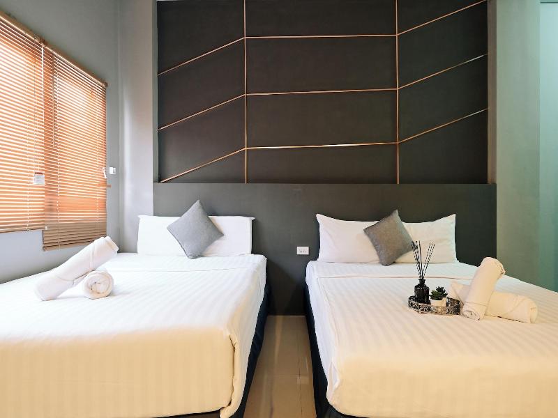 Tori Crown Hotel image