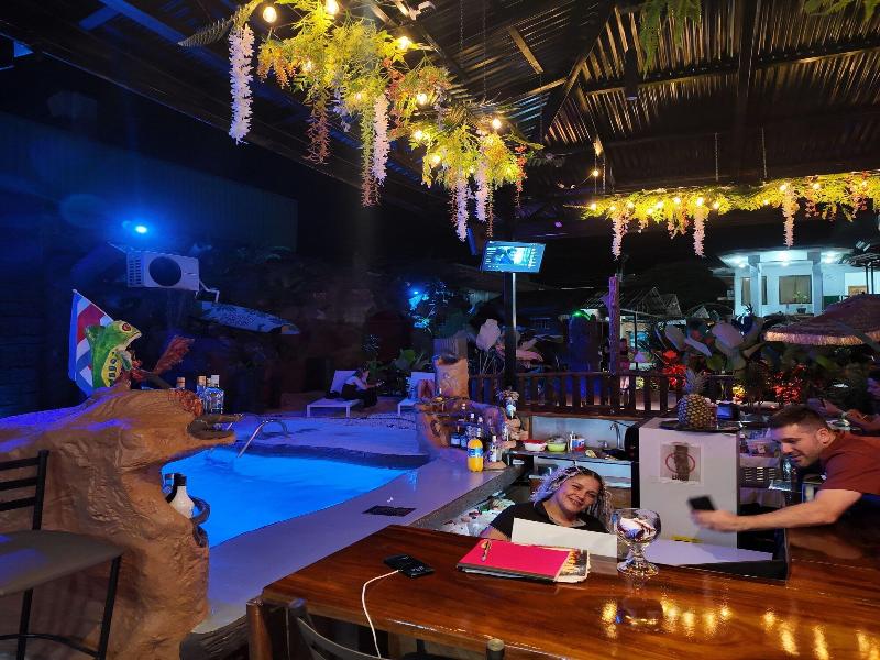 Poshtel Arenal image