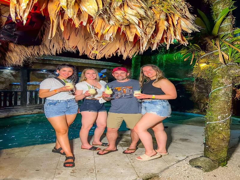 Poshtel Arenal image