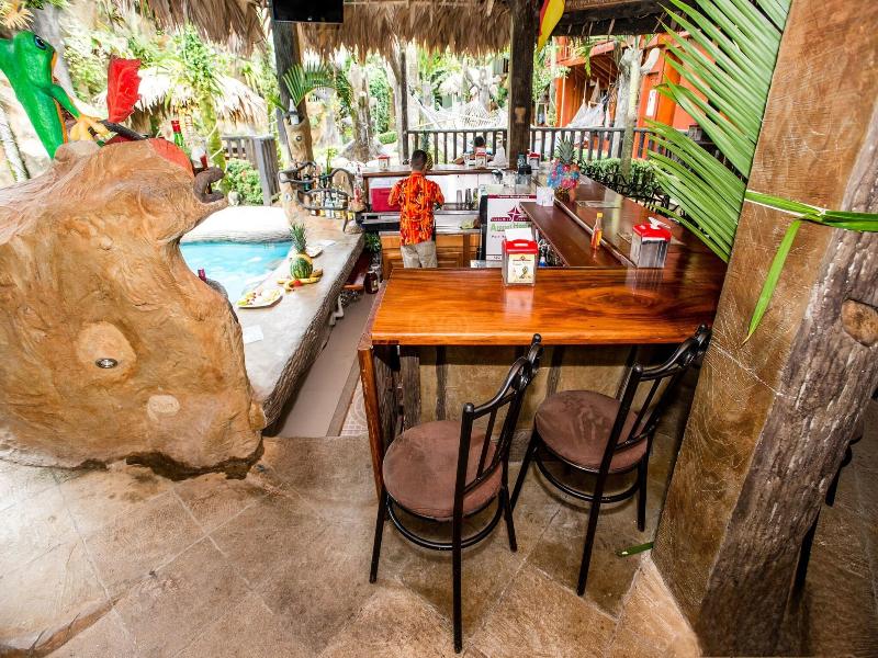 Poshtel Arenal image