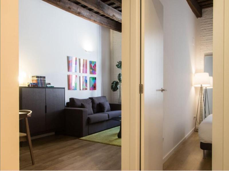 Valencia Luxury Boutique Redonda image