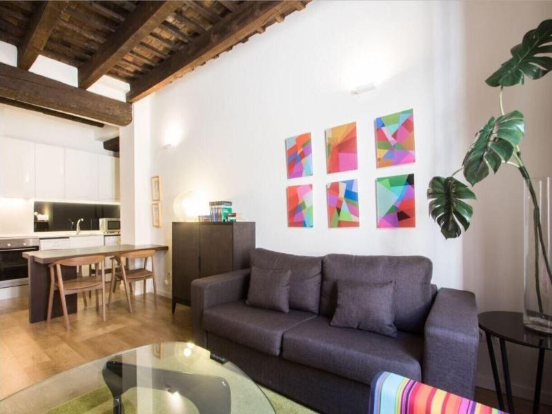 Valencia Luxury Boutique Redonda image