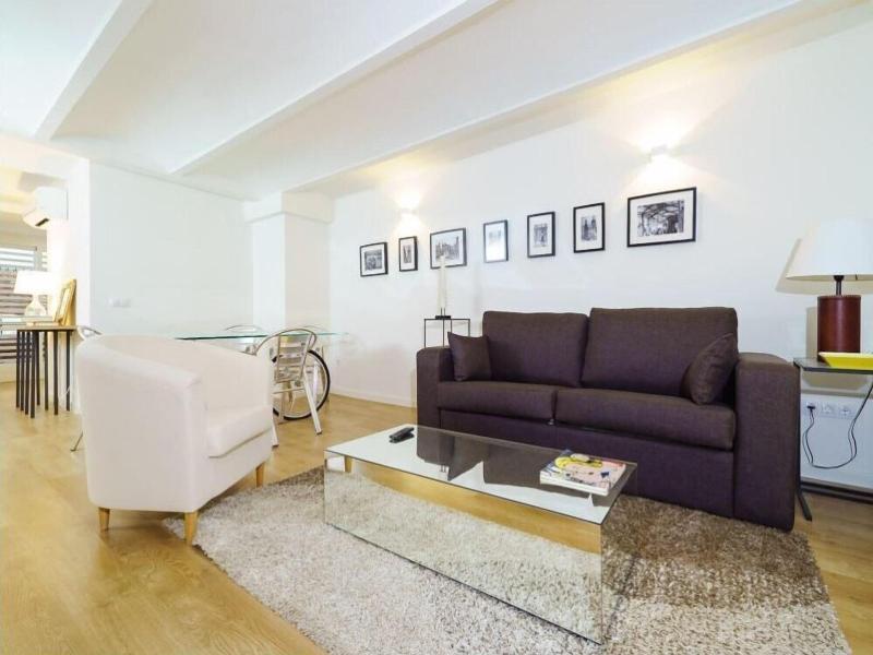 Valencia Luxury Boutique Redonda image