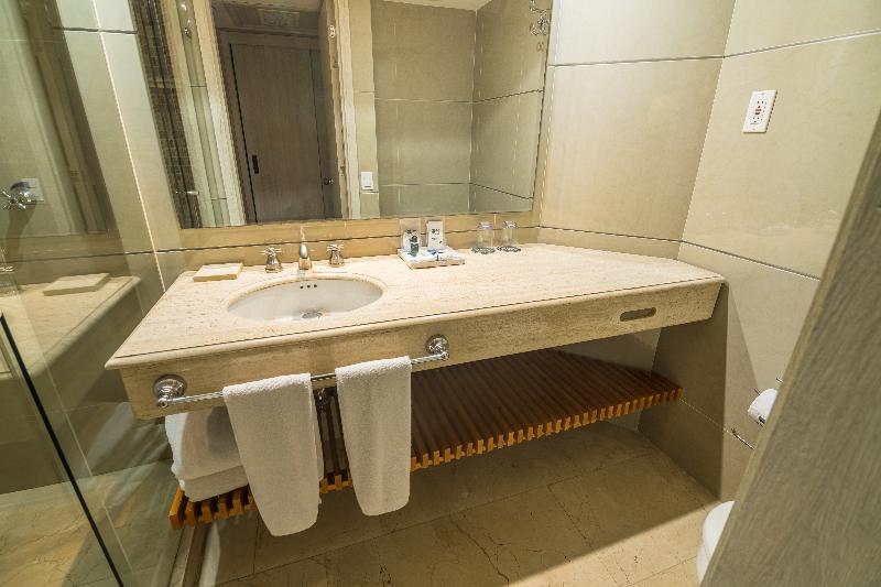 Four Points By Sheraton Medellin 4