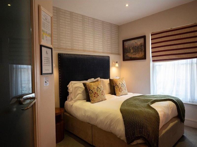 The George At Backwell image