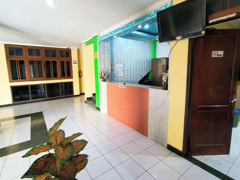 Hotel Pattimura Powered By Cocotel
