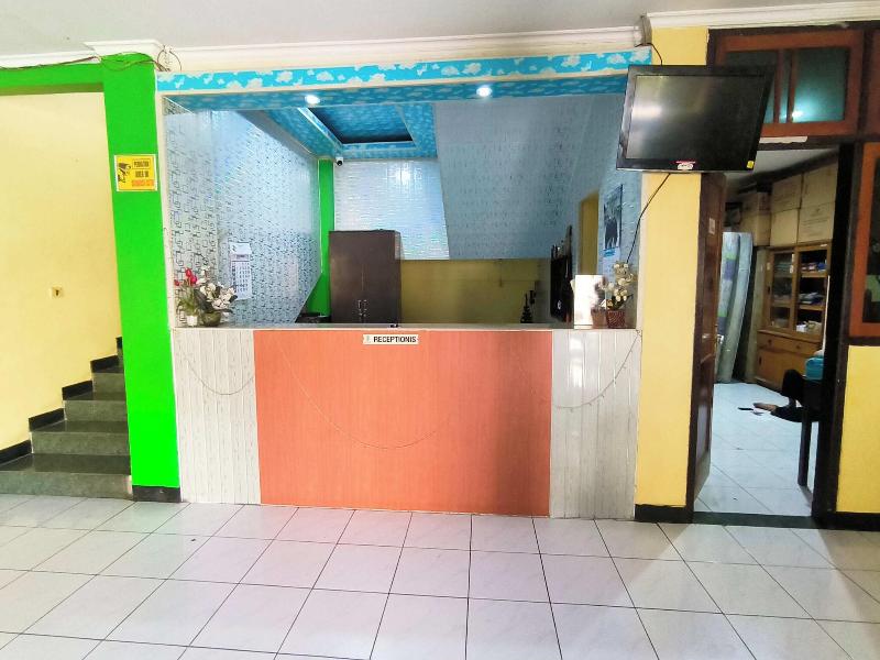 Hotel Pattimura Powered By Cocotel