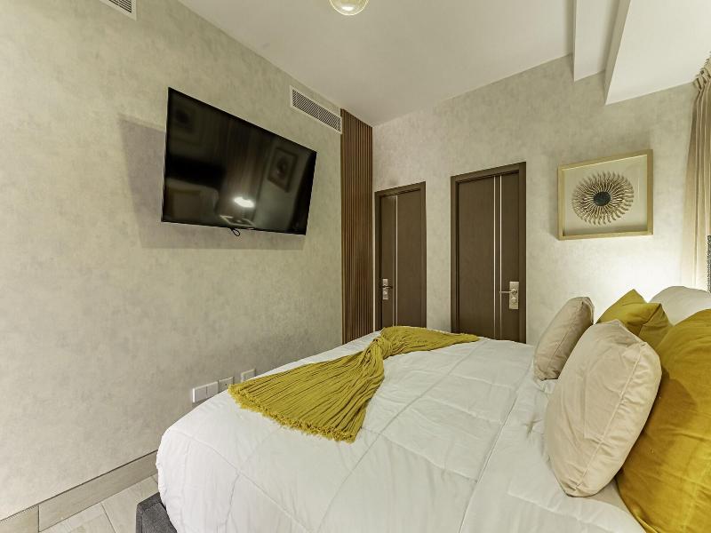 Brickell Apart Hotel image