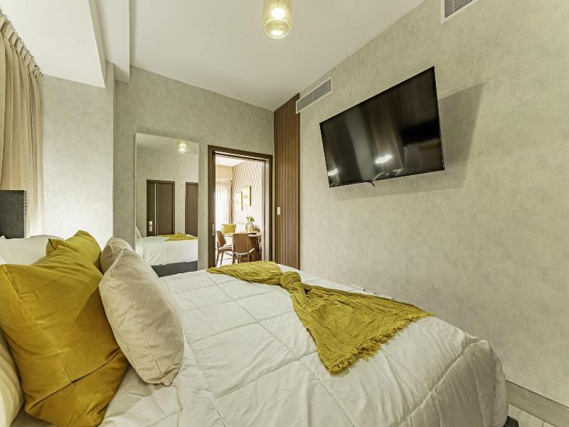 Brickell Apart Hotel image