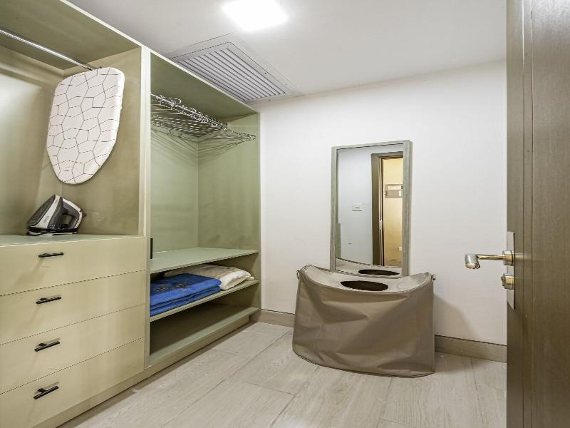 Brickell Apart Hotel image