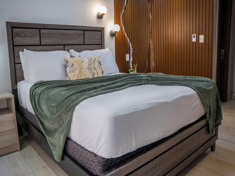 Brickell Apart Hotel image