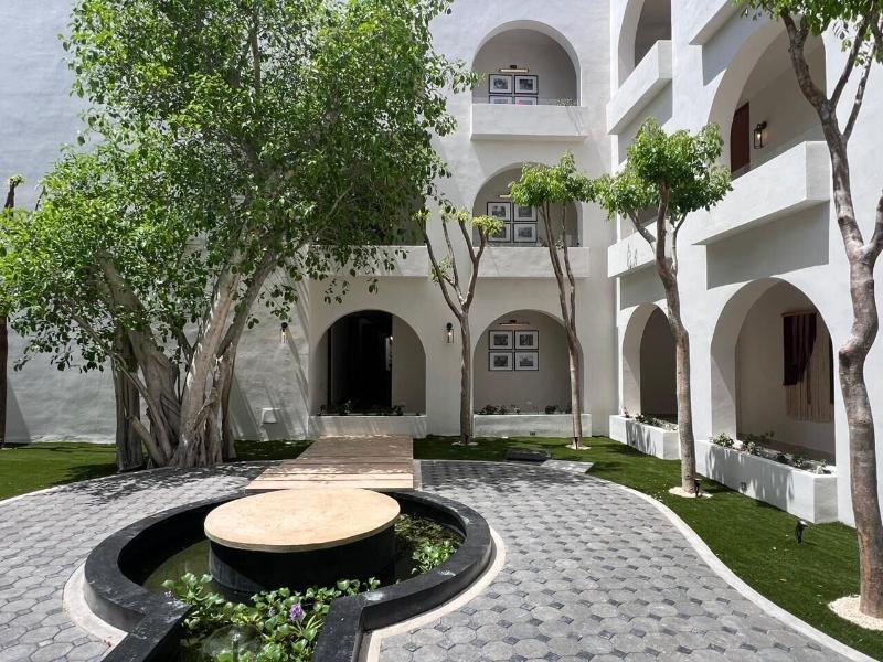 Hotel Serenata Santa Lucia, Mérida image