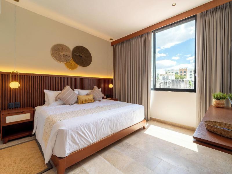 Hotel Serenata Santa Lucia, Mérida image