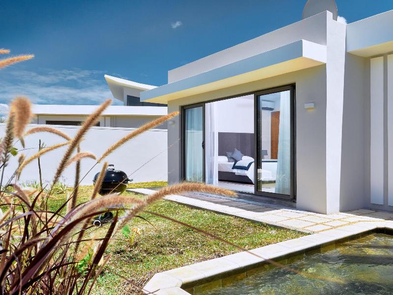 Corail Bleu Private Pool & Garden Villas With Lov image