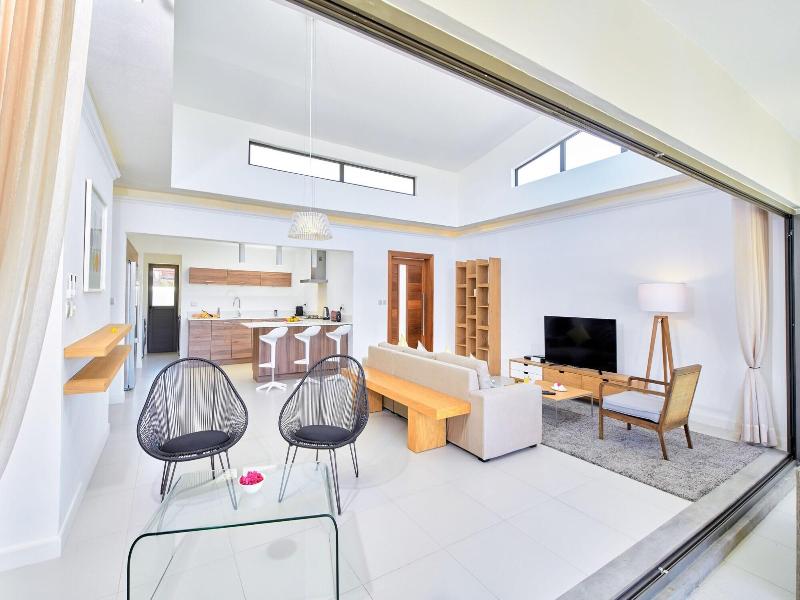 Corail Bleu Private Pool & Garden Villas With Lov image