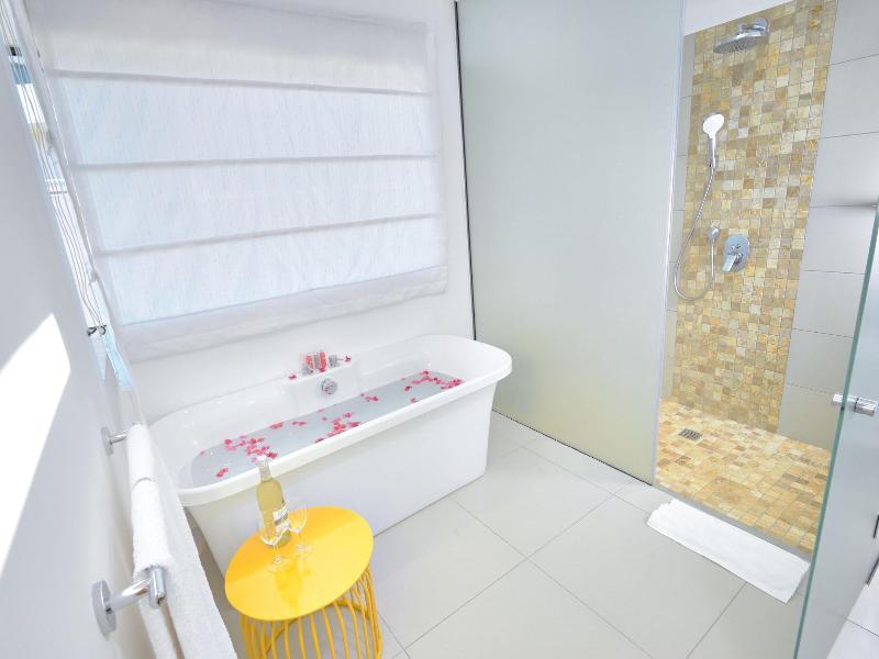 Corail Bleu Private Pool & Garden Villas With Lov image