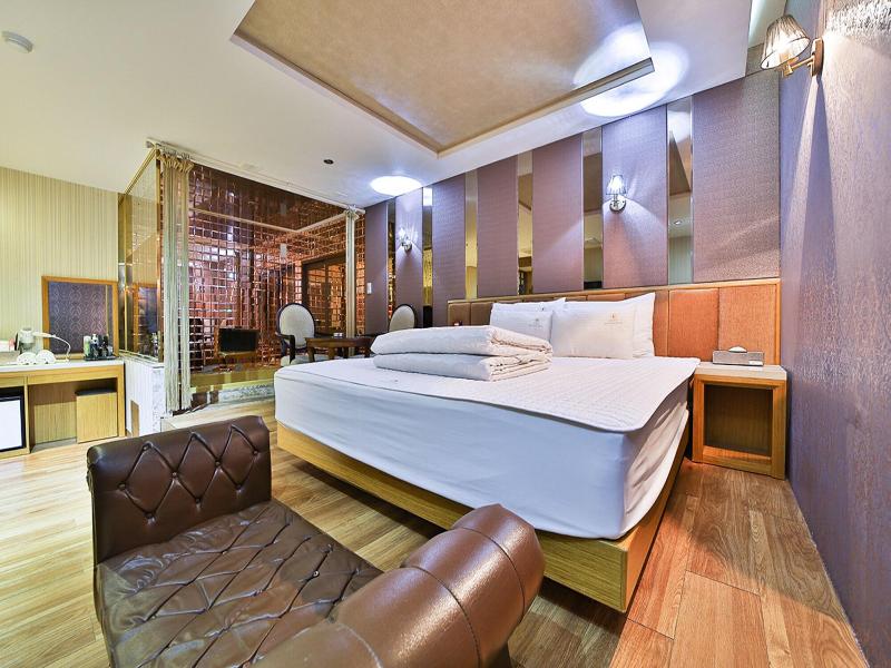 B&b Hotel image