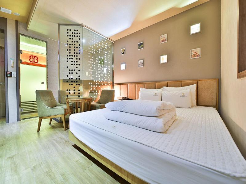 B&b Hotel image