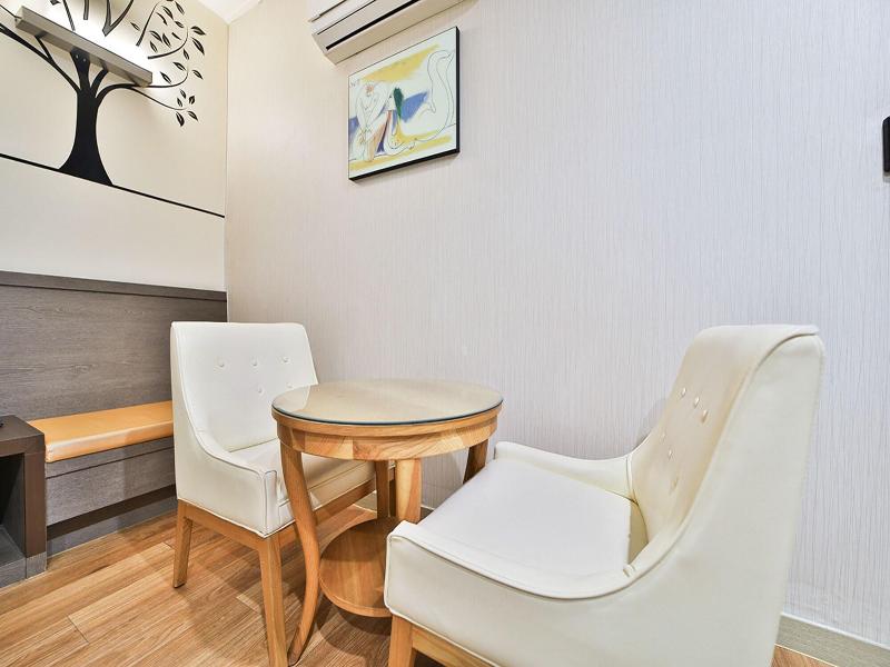 B&b Hotel image