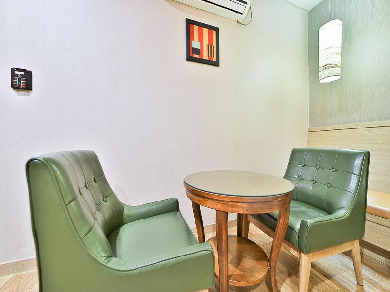 B&b Hotel image