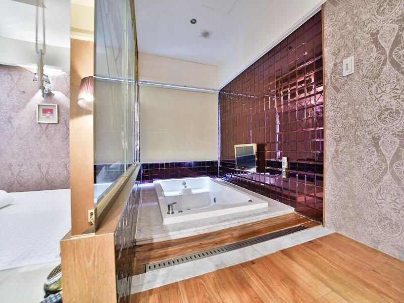 B&b Hotel image