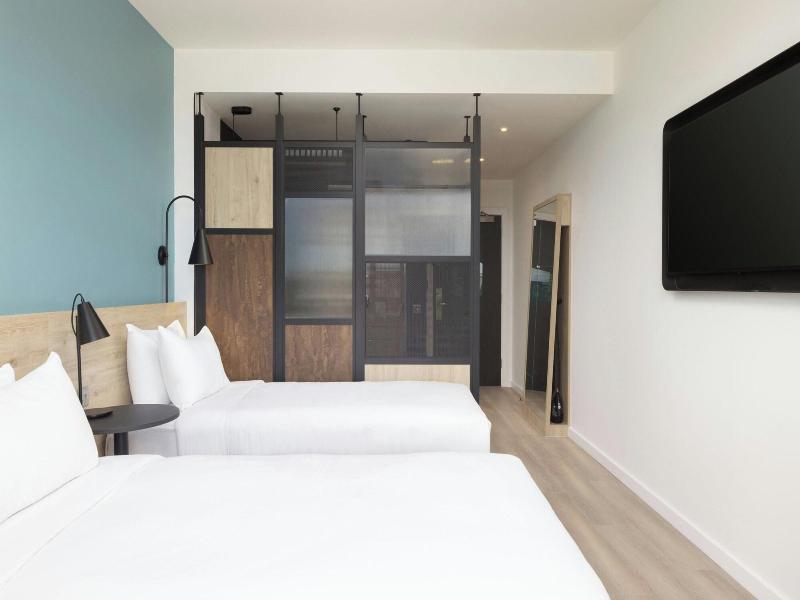 Aloft By Marriott Belfast Titanic Quarter image