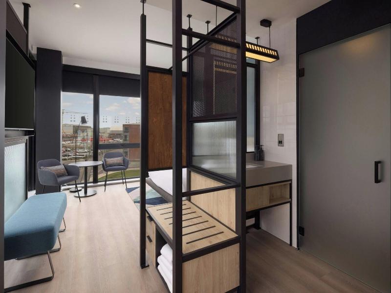 Aloft By Marriott Belfast Titanic Quarter image