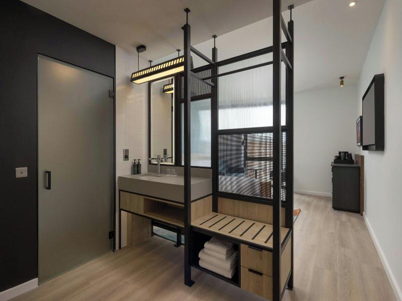 Aloft By Marriott Belfast Titanic Quarter image