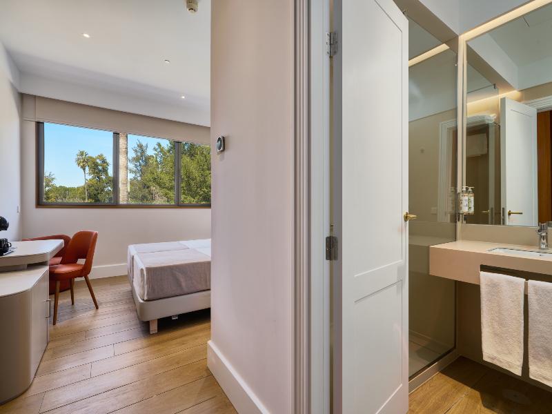 YBARRA SEVILLA HOTEL image