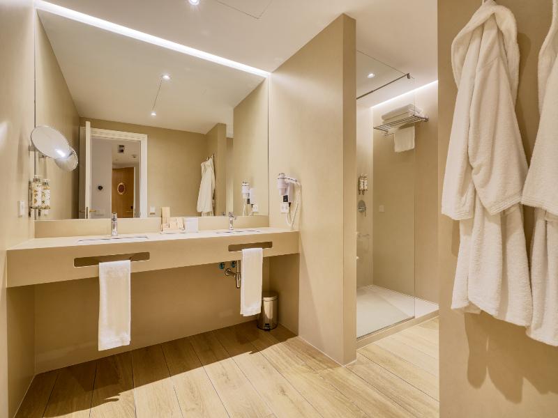 YBARRA SEVILLA HOTEL image