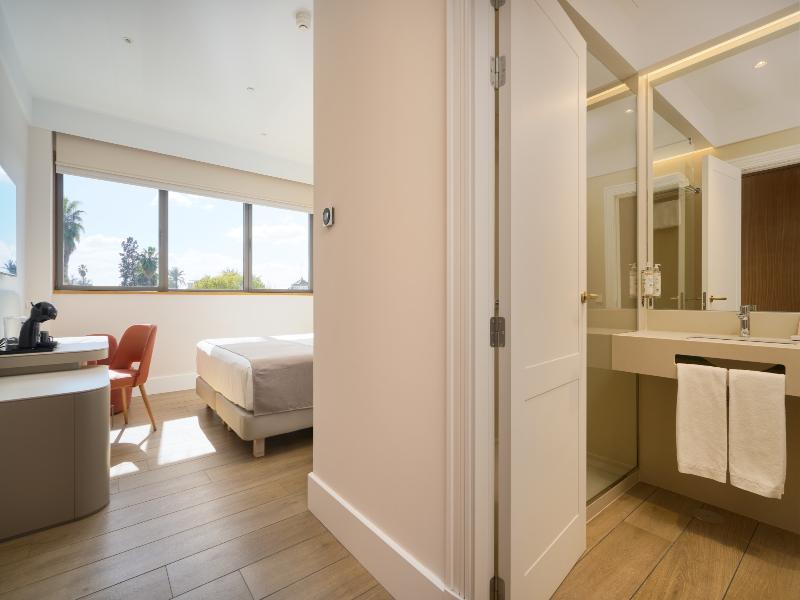 YBARRA SEVILLA HOTEL image