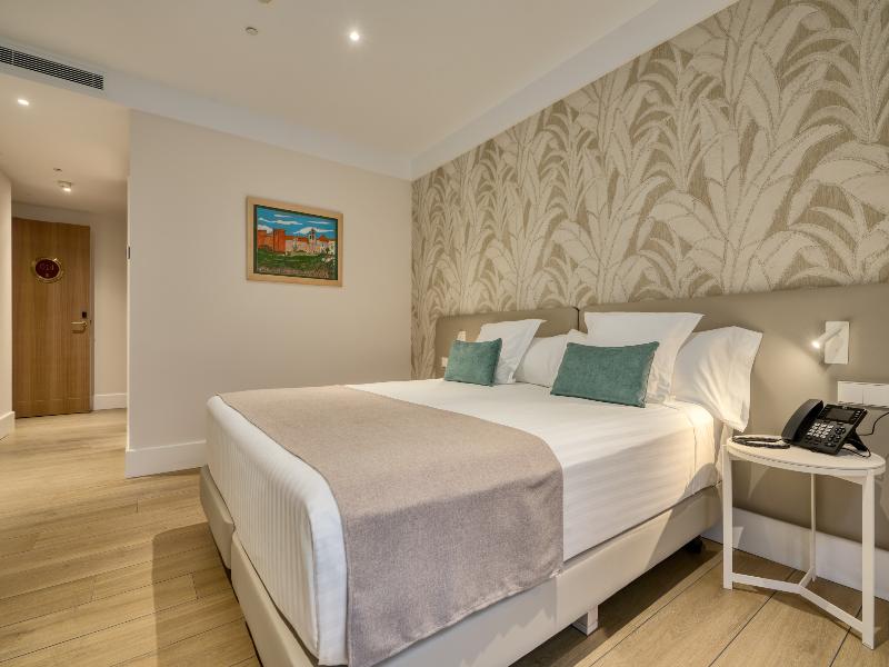 YBARRA SEVILLA HOTEL image