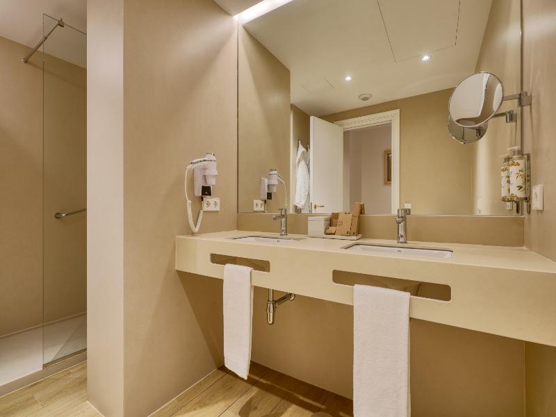 YBARRA SEVILLA HOTEL image