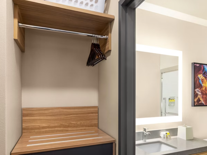 STUDIO Accessible-Two Queen Beds