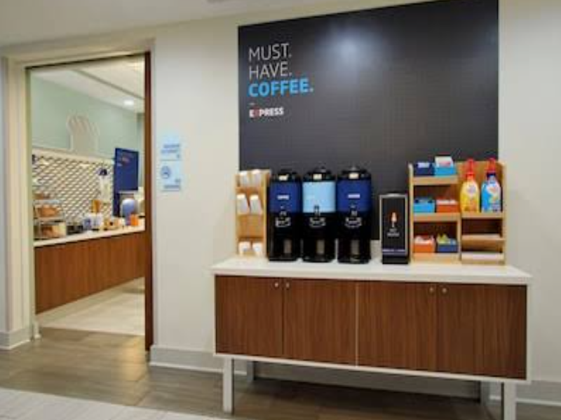 Holiday Inn Express & Suites Barrie South by IHG image
