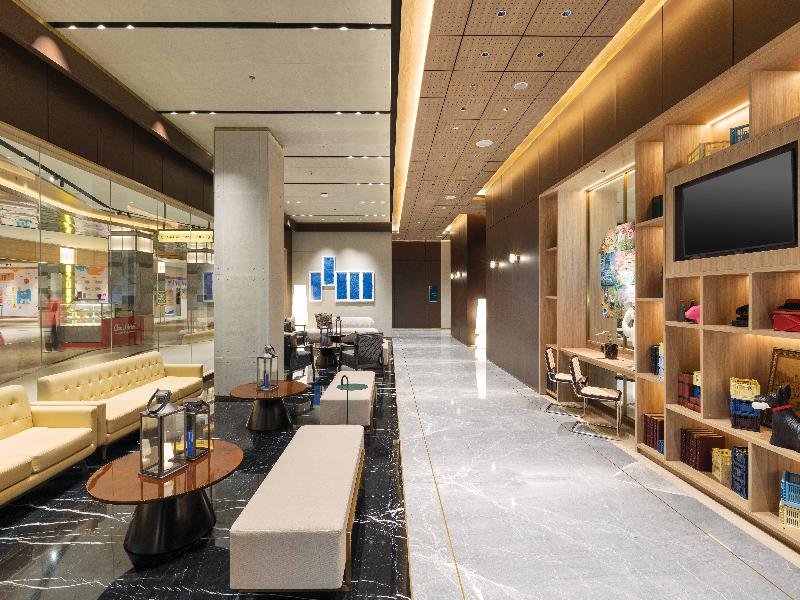 Hotel Golden Tulip Essential Pik2 Jakarta image