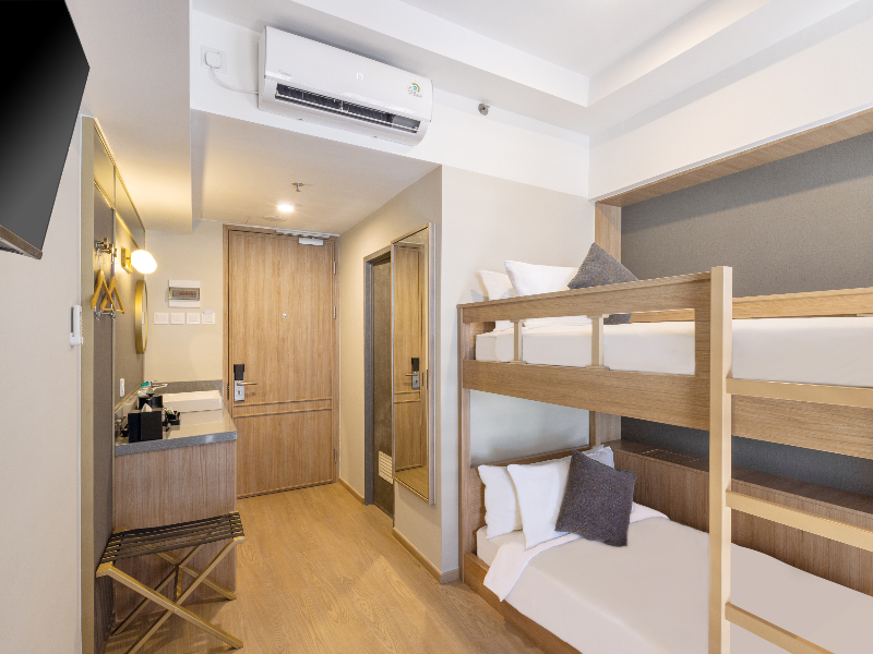 Hotel Golden Tulip Essential Pik2 Jakarta image