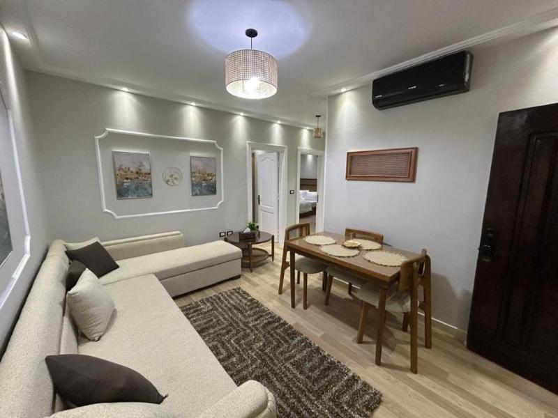 Skyline Luxury Suites 5 Mins From Cairo Airport image