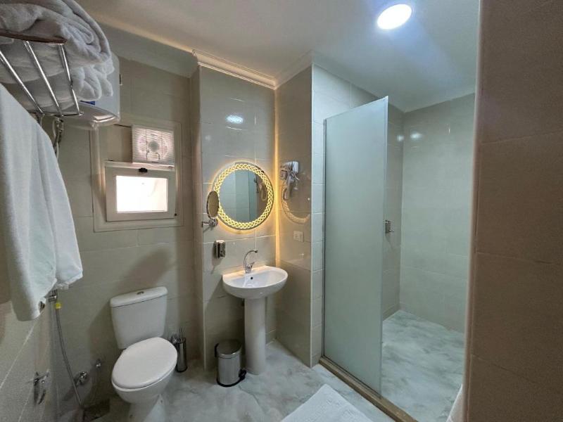 Double or Twin Room with Bathroom