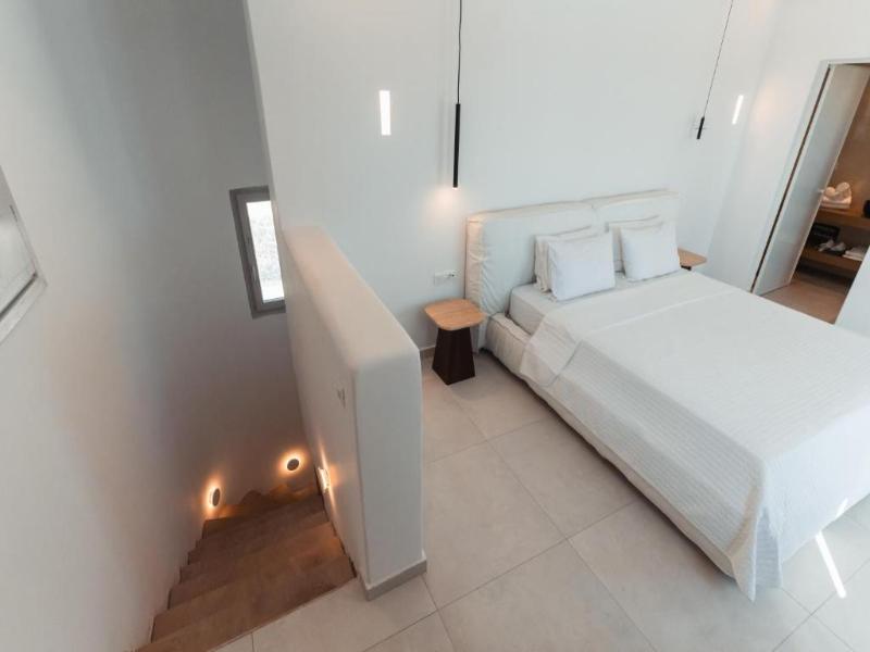 Oikos Santorini Living Concept image