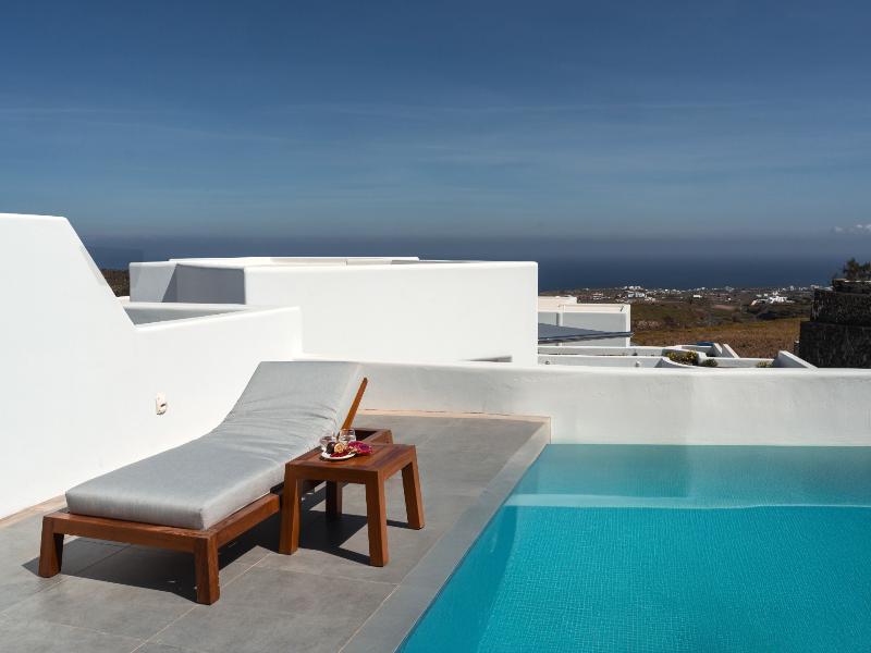 Oikos Santorini Living Concept image