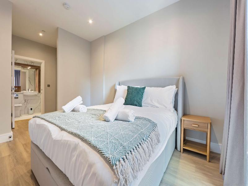 Staycozy Apartments In Birmingham image